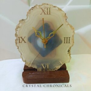 Crystal Table Clock – A Timeless Fusion of Nature and Elegance